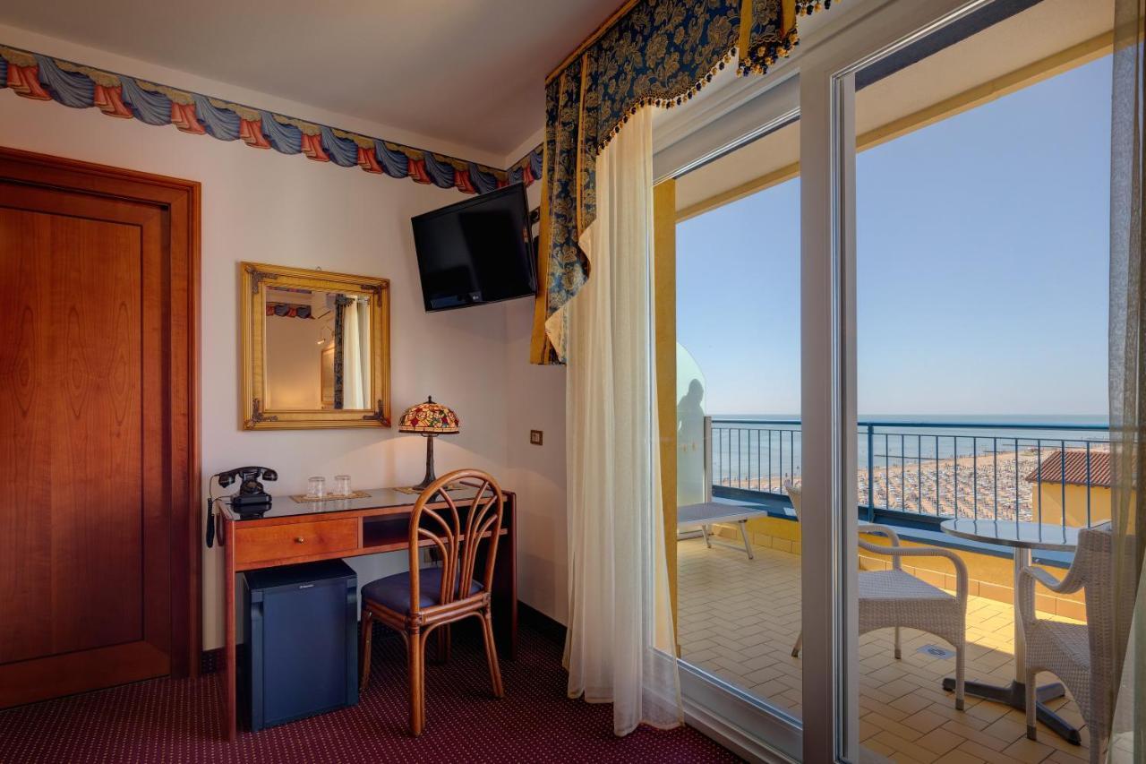 Hotel Napoleon 4*