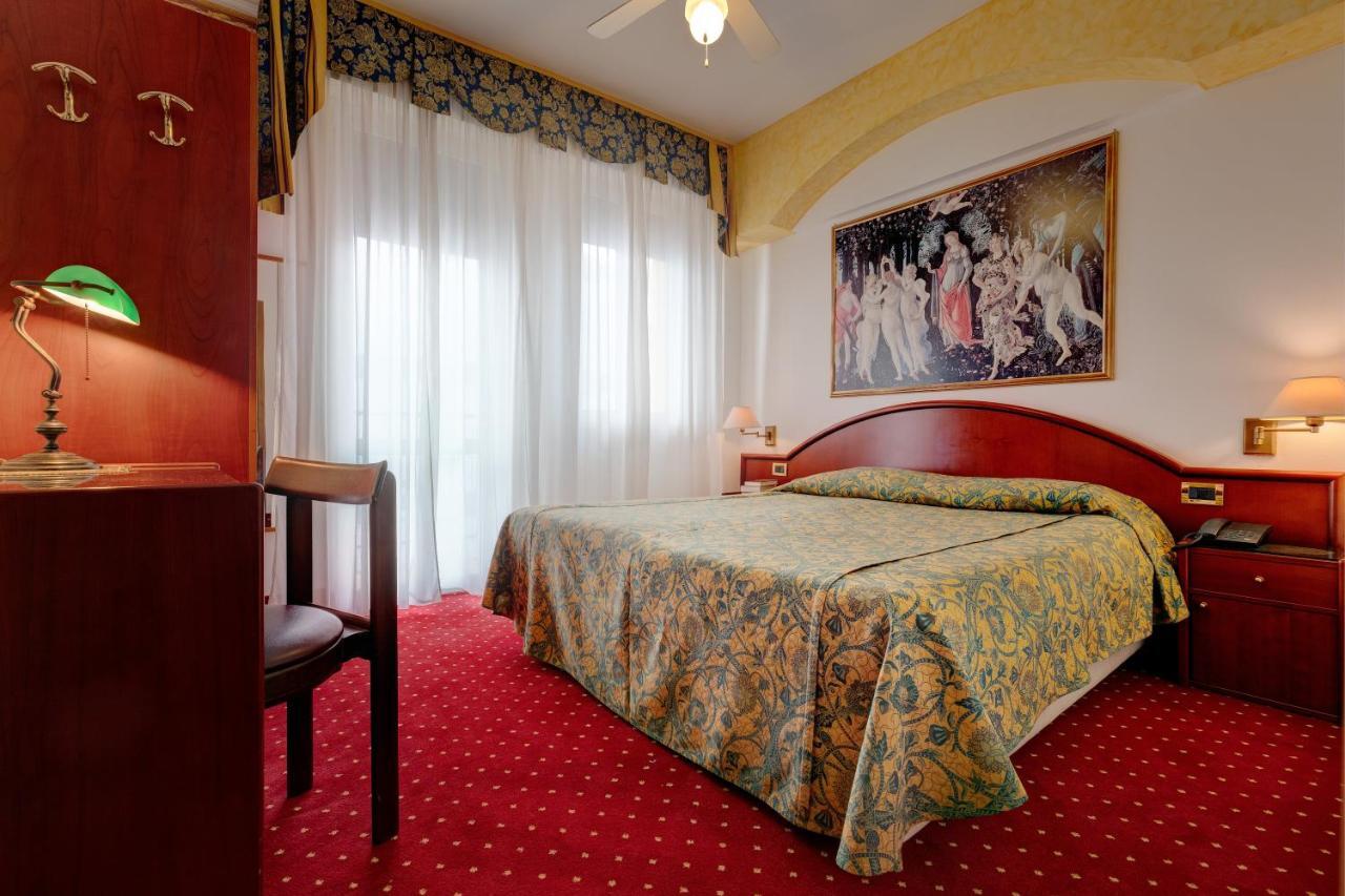 Napoleon Hotel 4*